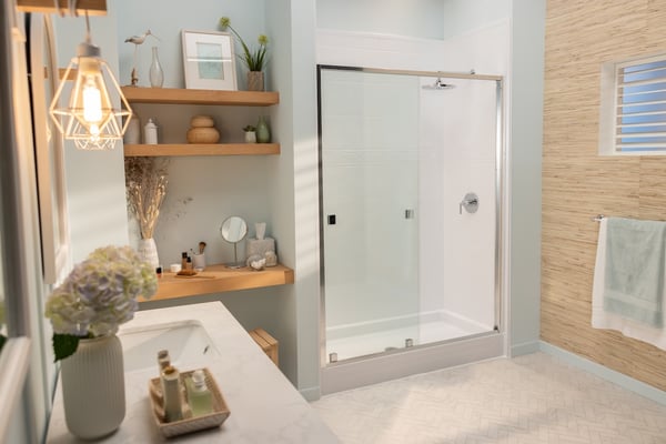 Lighting features in coastal bathroom